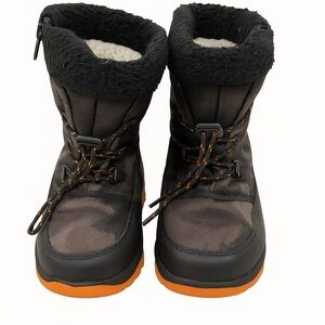 Boys Winter Snow Boots Camo Black & Orange – Size 2